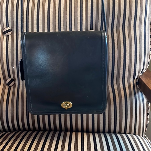 Coach Handbags - Vintage coach compact pouch 9620-VERIFIED AUTHENTIC